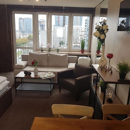 Alma Apartments Rondo Onz Warszawa Exteriör bild